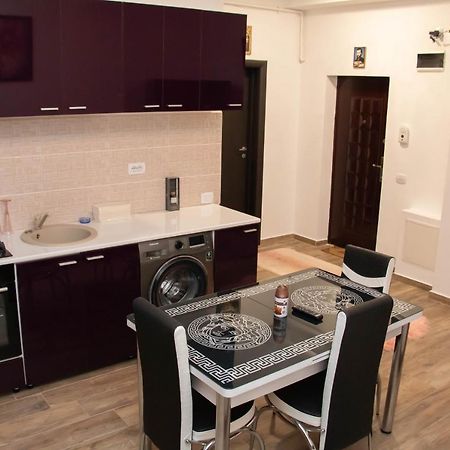 Apartament Capitala Militari Roşu Dış mekan fotoğraf