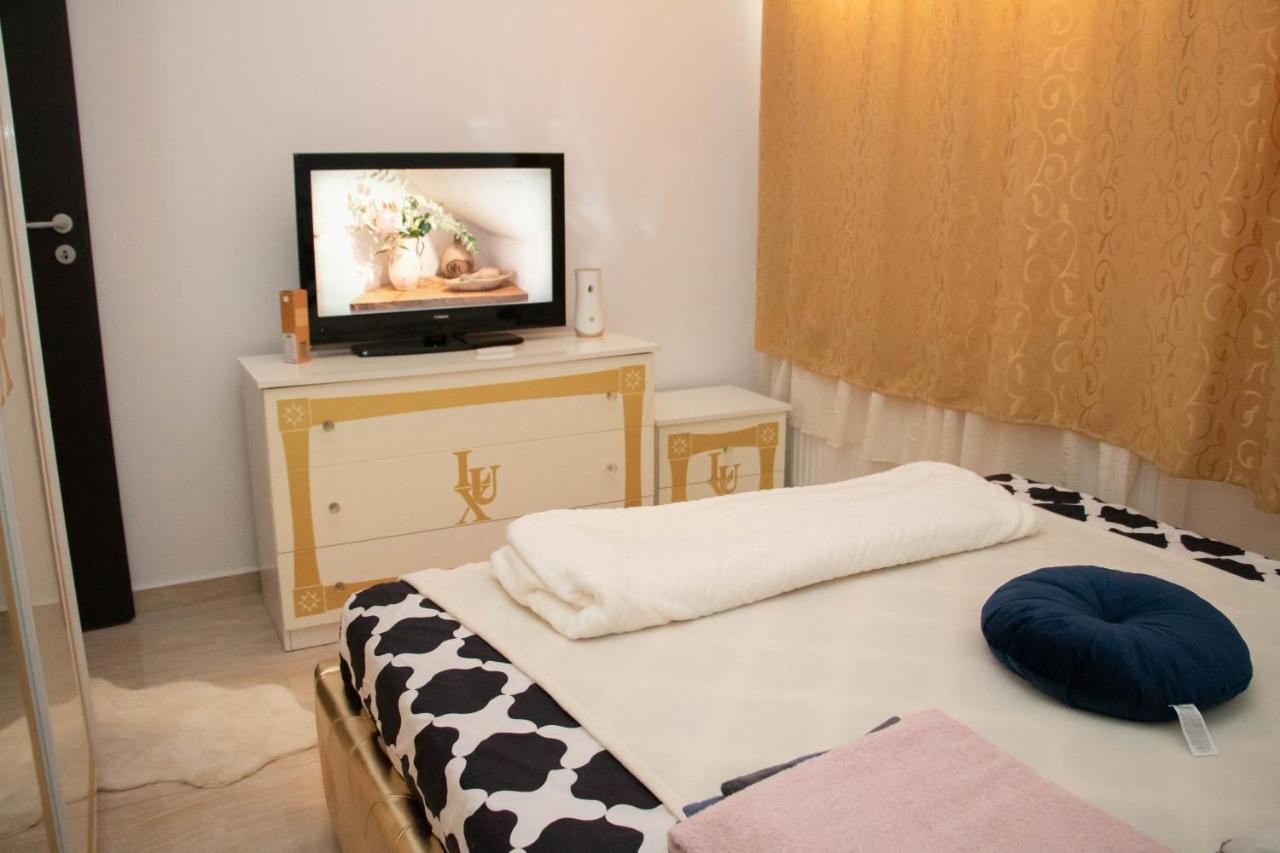 Apartament Capitala Militari Roşu Dış mekan fotoğraf