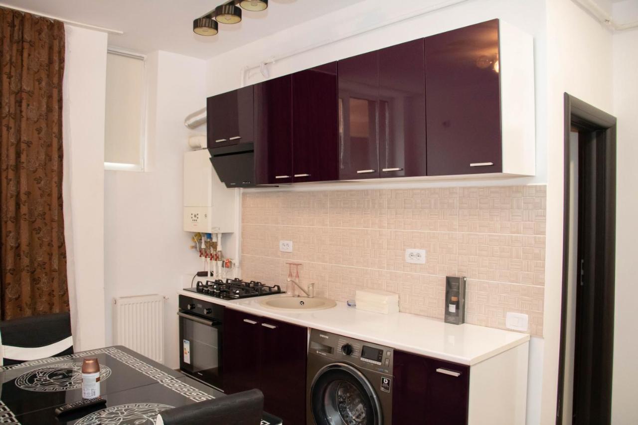 Apartament Capitala Militari Roşu Dış mekan fotoğraf