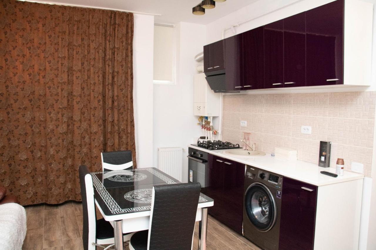 Apartament Capitala Militari Roşu Dış mekan fotoğraf